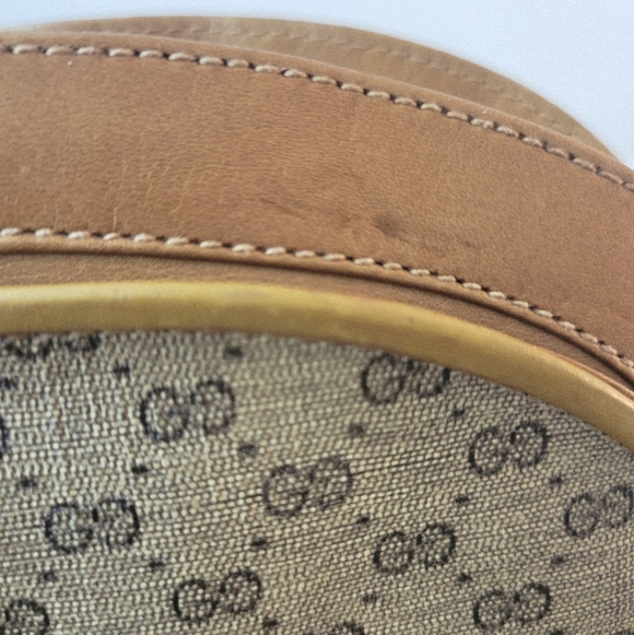 Gucci Micro GG Crossbody - Picture 12 of 16